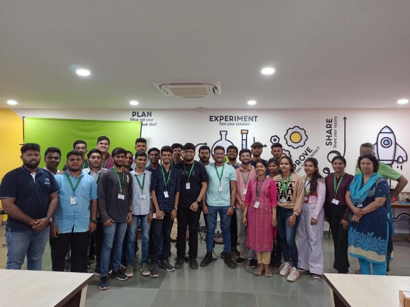 Students from St. Xavier's College of Mapusa visited our prototyping lab and participated in a 3D printing workshop led by Siddhant Panjikar and Shivraj Naik. Get inspired to explore and learn the world of 3D printing with us