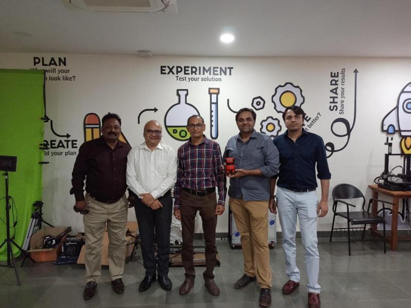 It was an amazing experience to have Fedrik Pariath, Prakash Kapadiya, Bhavin Parik and Dharmendra Parik visit our prototyping lab today. They discussed innovative ideas for developing solid waste management and it was an excellent opportunity to learn how we can improve it for the future and betterment of India.