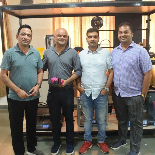 Project Officer of Goa State Innovation Council, Mr. Sudip Faldesai, explaining to Mr. SanjeetHegde Desai the facilities & support provided by Rapid Prototyping Lab to students and aspiring innovators. 