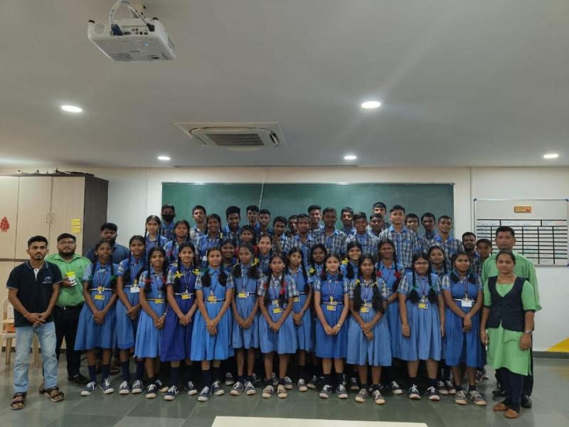 Students from Government High School, Sattari-Goa had a productive session in the prototyping lab exploring 3D printing and Robotics. The students were enthralled by the 3D machines and expressed a strong desire to learn more about this revolutionary technology.